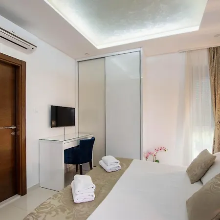 Exclusive Holiday Apartments&rooms Apartmanhotel 4*