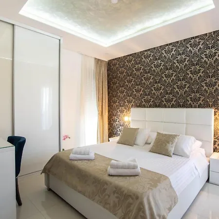 Exclusive Holiday Apartments&rooms Apartmanhotel Split