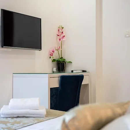 Exclusive Holiday Apartments&rooms 4*
