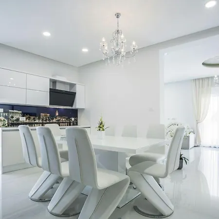 Exclusive Holiday Apartments&rooms Apartmanhotel Split